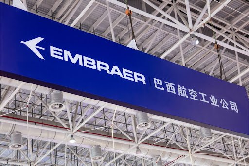 Após desestatização da Embraer em 1994, empresa consolidou sua participação no mercado global de fabricação de aeronaves. (Fonte: Shutterstock/testing/Reprodução)
