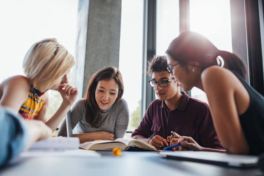estudos-estudantes